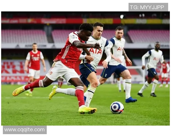 深圳飞盘队战术之争引发热议球迷与专家各执己见 深圳飞盘队战术之争引发热议球迷与专家各执己见