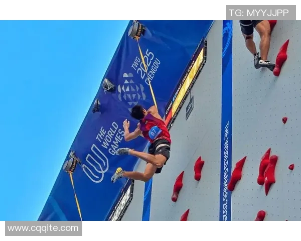 重庆攀岩队勇夺全国攀岩力量排行榜第二名展现强大实力与团队精神 重庆攀岩队勇夺全国攀岩力量排行榜第二名展现强大实力与团队精神