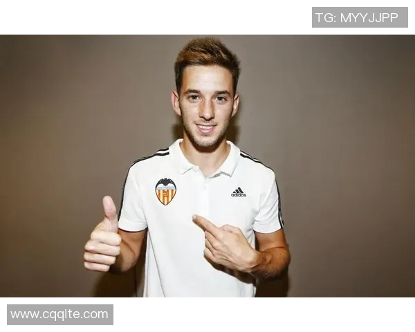 坎塞洛的足球之路：从青训崛起到国际舞台的闪耀时刻