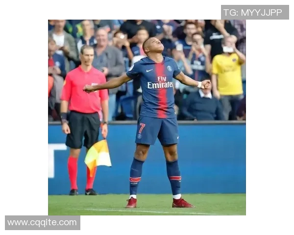 邦迪维对阵巴黎精彩回放分析与比赛亮点总结