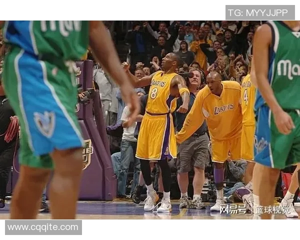2017年小牛队与湖人队激战回顾：经典对决与球星表现的精彩瞬间分析
