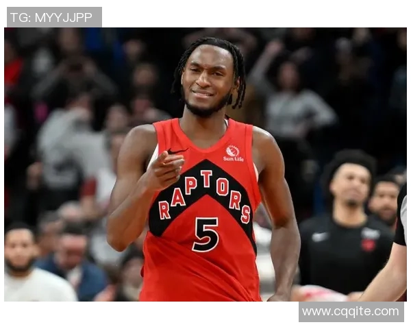 伊曼纽尔奎克利的崛起之路与篮球梦想的追逐历程