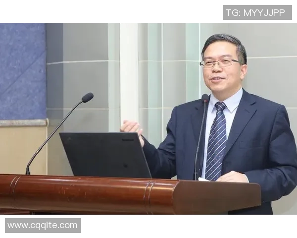 李泓澎:从平凡到卓越的奋斗之路与人生哲学探讨 李泓澎:从平凡到卓越的奋斗之路与人生哲学探讨